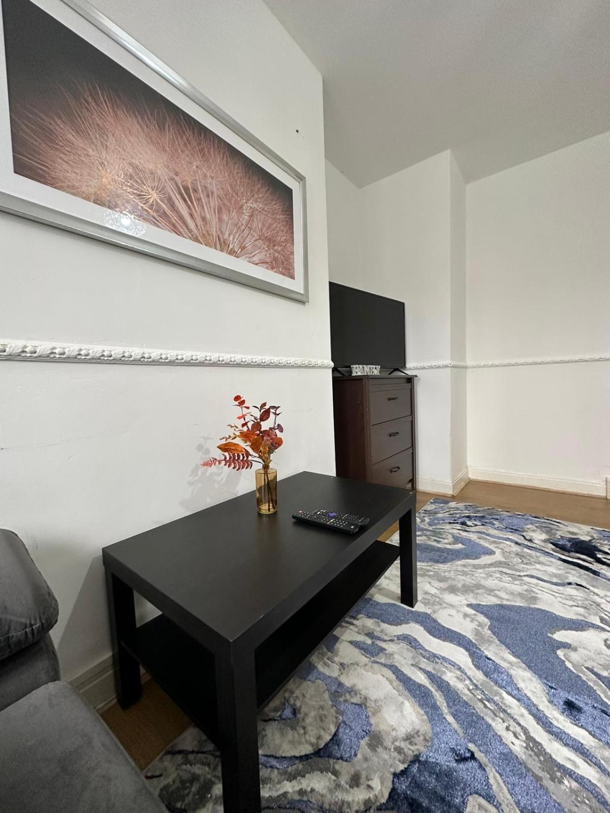 2 Bedroom Flat, 2 Minutes Walk To Bethnalgreen Station, Central 伦敦 外观 照片