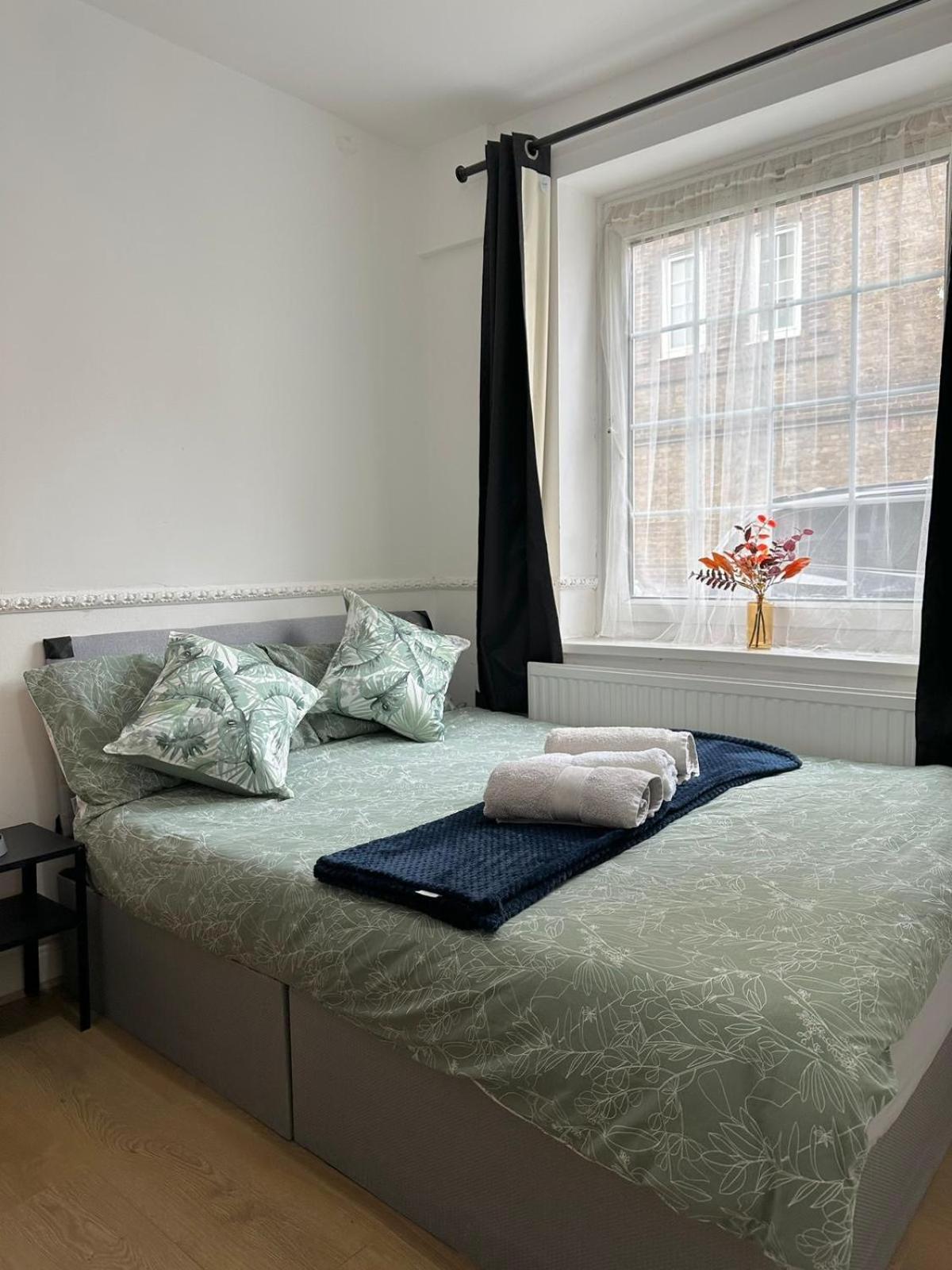 2 Bedroom Flat, 2 Minutes Walk To Bethnalgreen Station, Central 伦敦 外观 照片