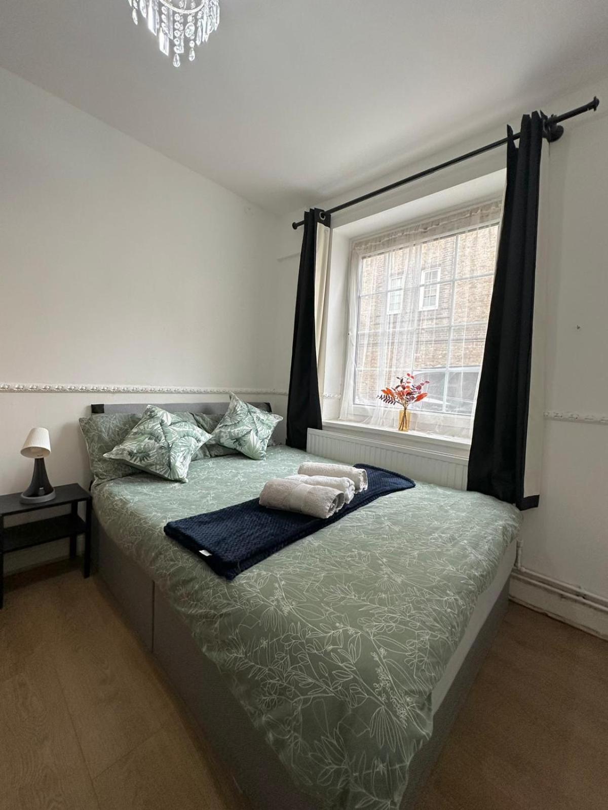 2 Bedroom Flat, 2 Minutes Walk To Bethnalgreen Station, Central 伦敦 外观 照片